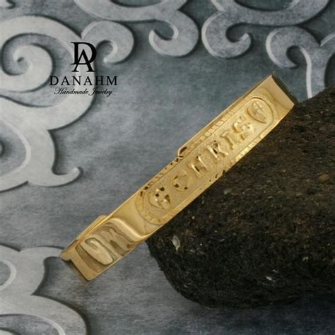 Solving the intriguing riddle posed by the marks stamped onto a piece of jewelry involves the use of a variety of skills and a wealth of knowledge. Pin on Danahm1975 - Cartouche Necklaces