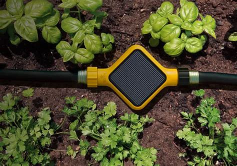 Edyn Solar Powered Smart Gardening System By Fuseproject Laptrinhx