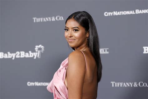 News and Report Daily 蘿 Natalia Bryant, 19, seeks restraining order