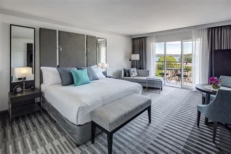 The bayside wing of the house is one open plan space. Double Bay's Grande Dame