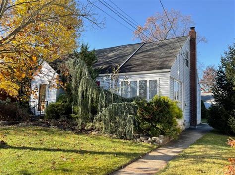 23 Robert St South River Nj 08882 For Sale In South River New Jersey