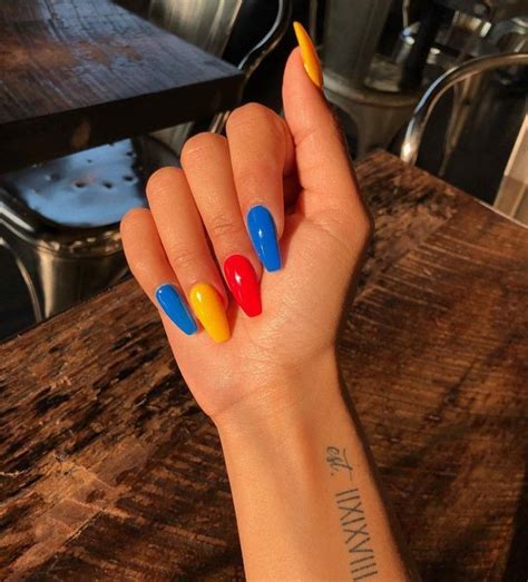Follow Makie Starks For More Nail Love Inspiration 👽⚡🥀 Aycrlic Nails