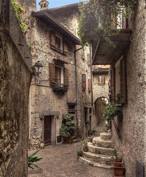 Cozi Homes On Instagram We Would Love To Live In Those Old Italian