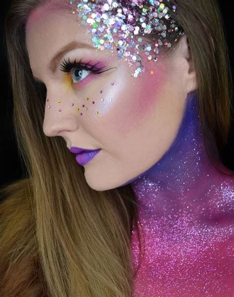 ⋆ Ideas Of How To Wear Chunky Glitter On Your Face And Hair For Festivals