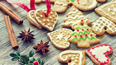 These festive treats are easy to make — and will spread plenty of yuletide cheer. Holiday Cookies: Recipes for Every Taste | EmpowHER - Women's Health Online