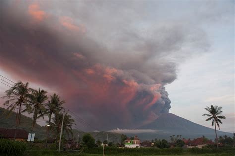 Bali Volcano Spews Smoke And Ash Disrupting Flights Shine News