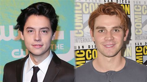 Cole Sprouse And Kj Apa Show Off Bromance During Riverdale Cast Superlatives [video]