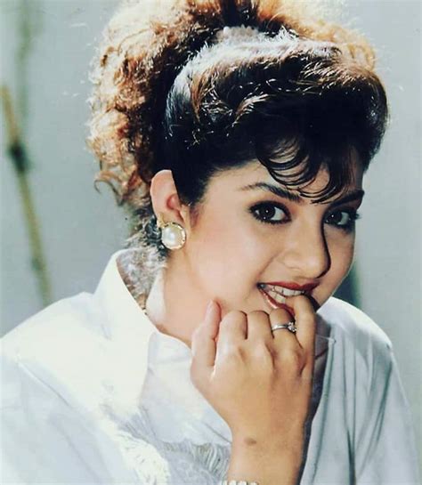 Divya Bharti Come In Dreams Of Her Mother And Journalist After Death Know Whole Story Divya