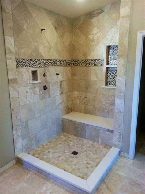 With tones of tan, white, cream, browns and reds, travertine tile comes in a wide variety of styles. Travertine shower | Travertine shower, Modern master ...