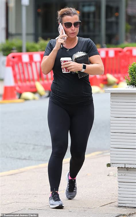 Coleen Rooney Dons Skin Tight Leggings And A Matching Top Readsector