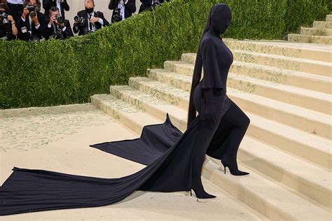 Kim Kardashians Hooded Met Gala Look Is Now A Halloween Costume