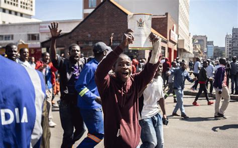 Zimbabwe Police Block Opposition Led Protest In Gweru