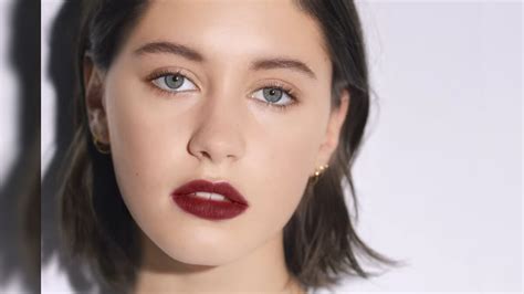Jude Law Sadie Frosts Daughter Iris Law Revealed As Face Of Burberry Beauty News18