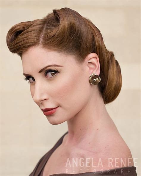 Pin By Megan Schuller On Wedding Bells 1940s Hairstyles Retro Hairstyles Vintage Updo