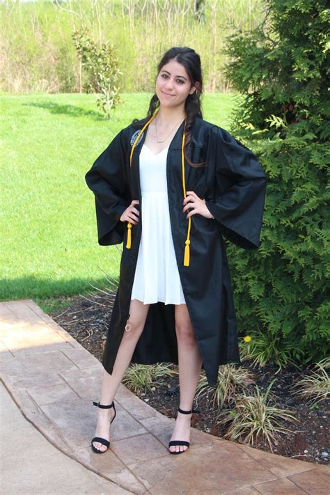 What Do You Wear To Graduation 5 Outfit Ideas To Inspire You On The