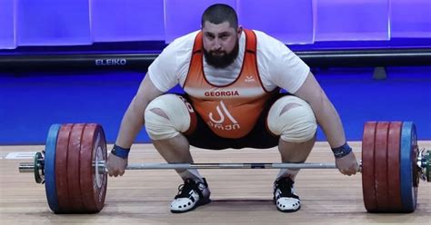 Lasha Talakhadze Earns A Pair Of World Records With 489lb Snatch And