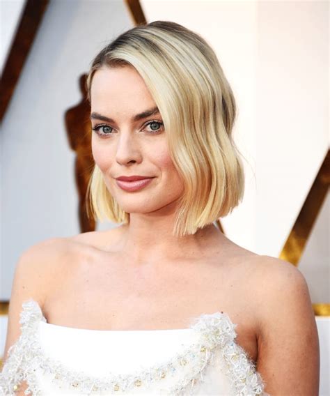 Margot Robbie Shows Off New Lob Haircut At The Oscars