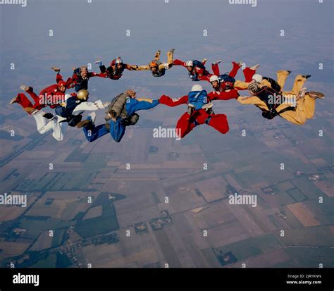 Skydiving Circle Hi Res Stock Photography And Images Alamy