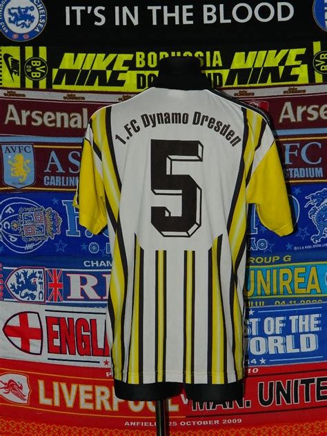 How to buy (see the video below). Dynamo Dresden Home football shirt 1998 - 1999.