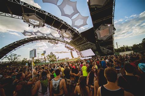 tampa bay mayor comments on deaths and drug use at sunset music festival [video] your edm