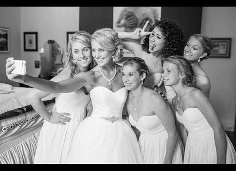 50 Photos Youll Want To Take With Your Bridesmaids Huffpost Life Bridesmaid Photoshoot