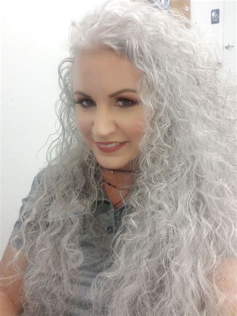 Sarah Chapman Long Grey Curly Hair Grey White Hair Grey Hair Model Grey Hair Transformation