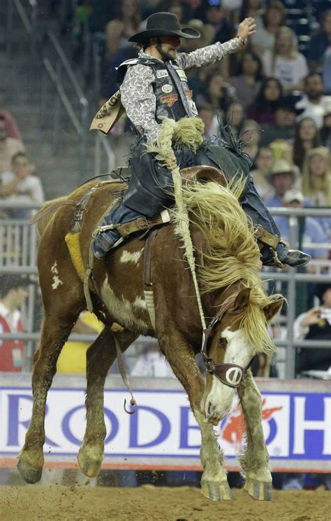 Top riders and singers perform at RodeoHouston