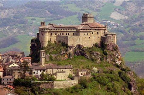 The 13 Most Haunted Castles In Europe Fritzguide