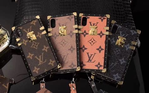 Louis Vuitton Mobile Phone Case Is An Accessory Of Fashion Life