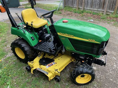 62in John Deere 2210 Compact Utility 4x4 Diesel Tractor 111 A Month