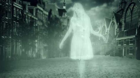 A Beginners Guide To Hauntings How To Tell A Spirit From A Ghost