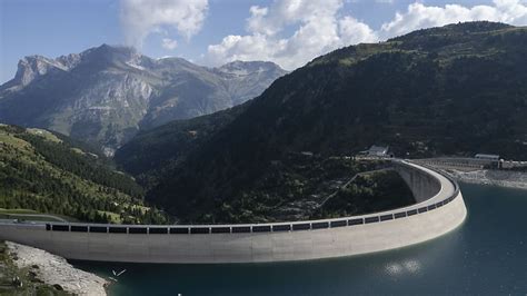 Ewz Baut Solaranlage Auf Staumauer Des Lago Di Lei Blick