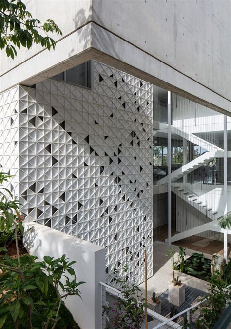 D3 House By Pitsou Kedem Facade Architecture Facade Design Green Facade