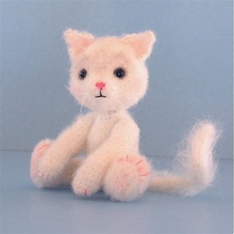 And these cats are the perfect gifts for the holidays to come! FREE Amigurumi Cat Crochet Pattern and Tutorial by Sue ...