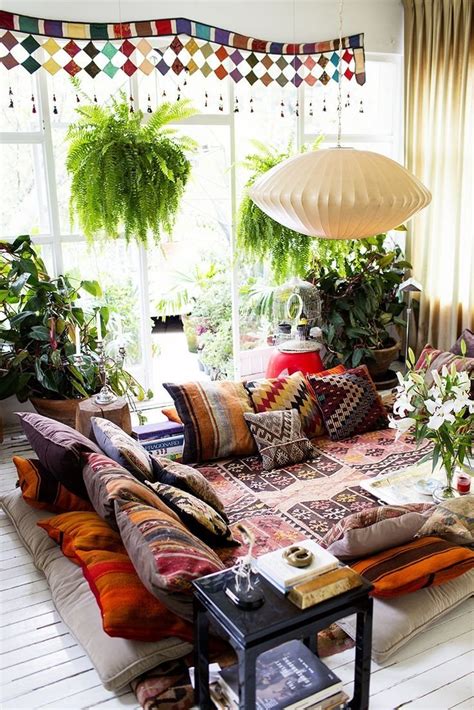 57 Cool Ideas To Decorate Your Place With Floor Pillows