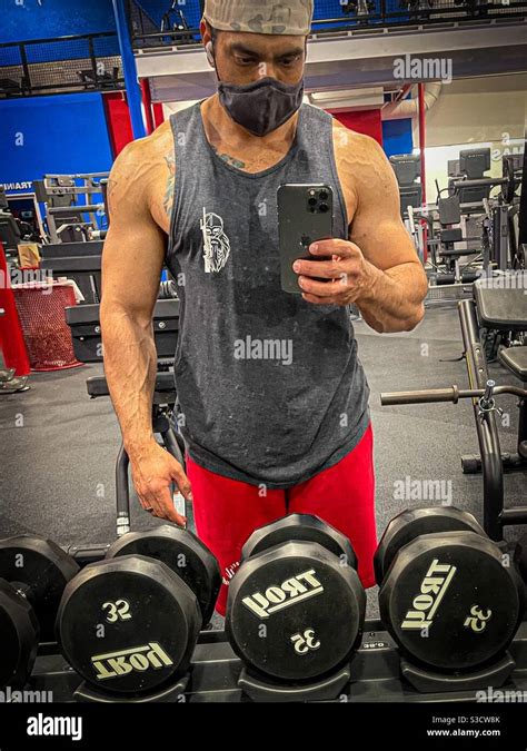 Gym Selfie Hi Res Stock Photography And Images Alamy