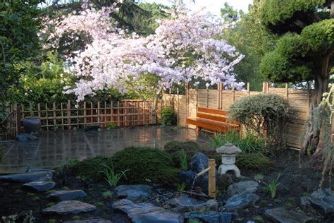 After a hard day what can be better than relaxing, reflecting and doing yoga? 65 Philosophic Zen Garden Designs - DigsDigs