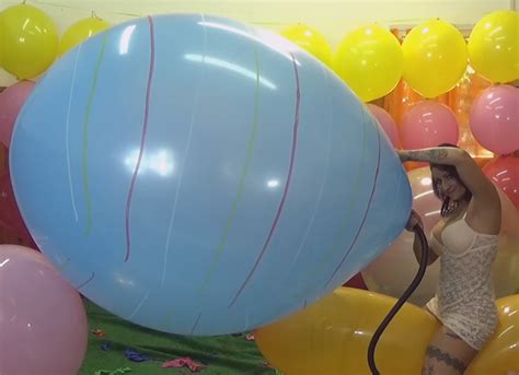1 Huge Sa Super Jumbo 40 45 Random Color Stripe Giant Balloon Looner Ebay