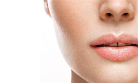 Aumento de labios sin agujas con Liplase Clínica Juvent