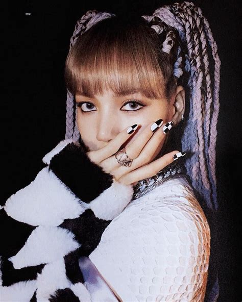 Blackpink Lisa On Kill This Love Photobook ️🔥 © ‪youthshop0103