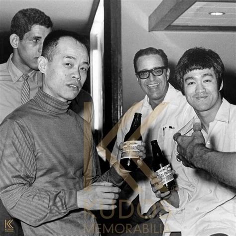 Pin By 🎯 𝑺𝑨𝑺𝑺𝒀 𝑩𝑹𝑰𝑻 🎯 On The Legend Bruce Lee Bruce Lee Bruce Lee Pictures Bruce Lee Photos
