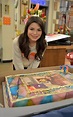 Afficher l’image source in 2020 (With images) | Miranda cosgrove ...