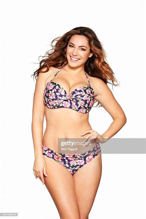 Kelly Brook Is Photographed For Cosmopolitan Uk On December 9 2013 News Photo Getty Images