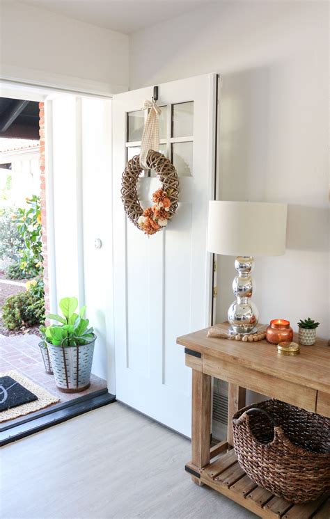 Fall Entryway Decor Easy Simple Ways To Welcome Fall Into Your Home