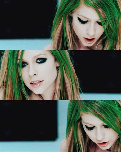 Avril Lavigne в Instagram ‘smile Was Released 8 Years Ago 💚 Avrillavigne Amy Lee Taylor