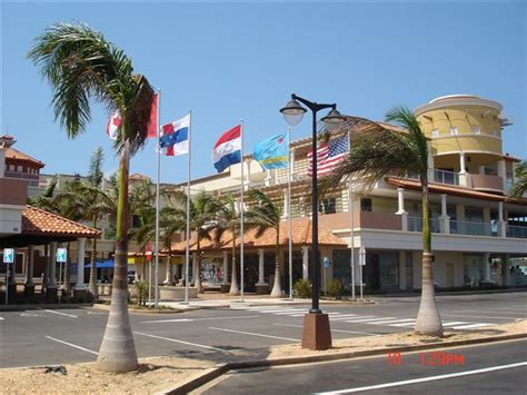 Palm Beach Plaza Mall Aruba Shopping Aruba
