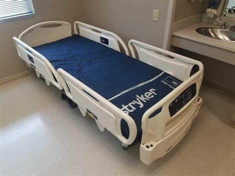 Stryker Go Bed Ii Fl28ex Patient Bed