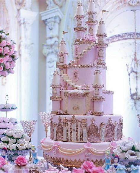 کیک چند طبقه جشن تولد دخترانه به شکل قلعه با تم صورتی Cinderella