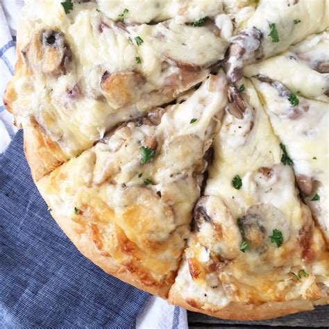 White Pizza With Chicken Mushrooms And Mozzarella