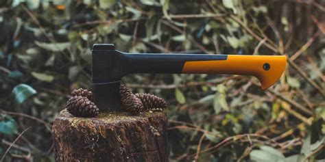 Best Survival Axe Top Hatchets And Camp Axes Updated April